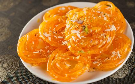 Smażone ciastka indyjskie: JALEBI - chrupiące i słodziutkie