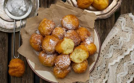 Włoskie pączki cytrynowe: mięciutkie i puszyste