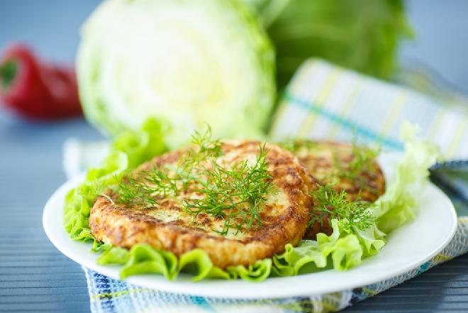 Kapuściane placki pieczone: wystarczy jeden sekretny składnik, by uzyskać nieziemski smak